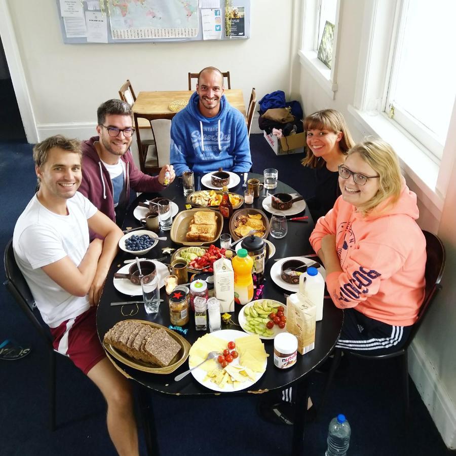 Crashpalace Backpackers Нейпир Экстерьер фото